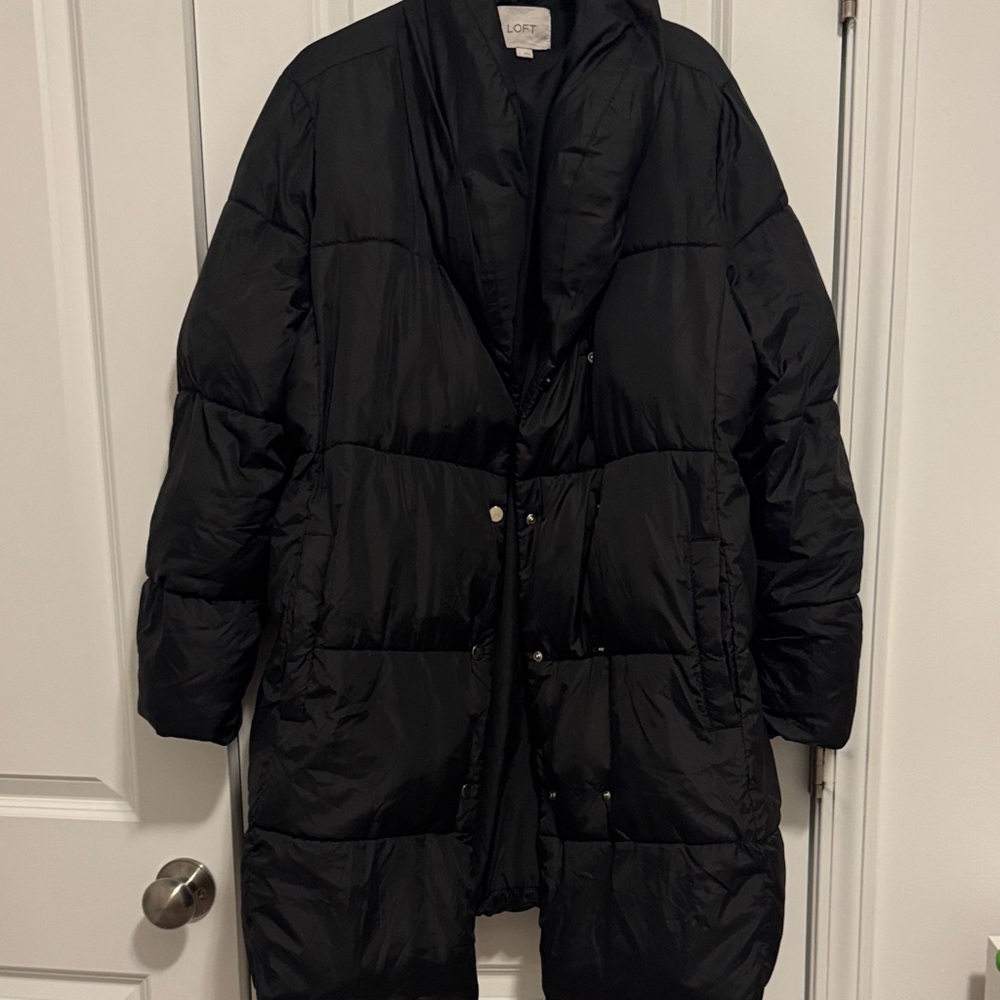 LOFT Women's Classic Black Puffer Coat